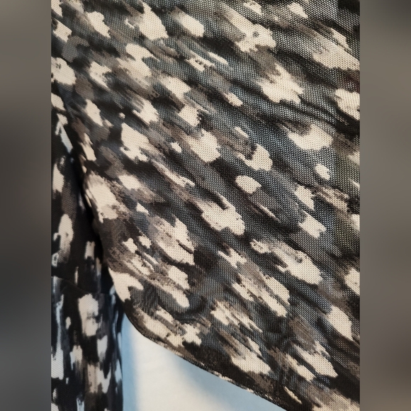 City Chic Black and White Asymmetrical Dress - Picture 11 of 16